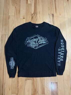 Black Harley Davidson Heritage Edmonton Rehemmed Longsleeve